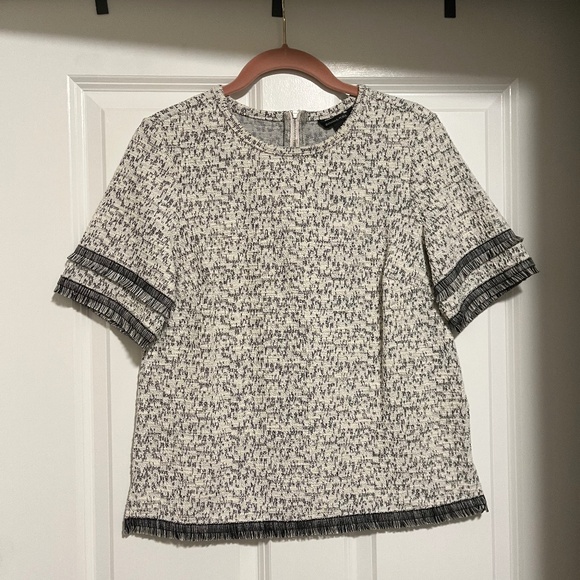 BANANA REPUBLIC WOMEN’S SHORT SLEEVE TOP - Picture 1 of 5